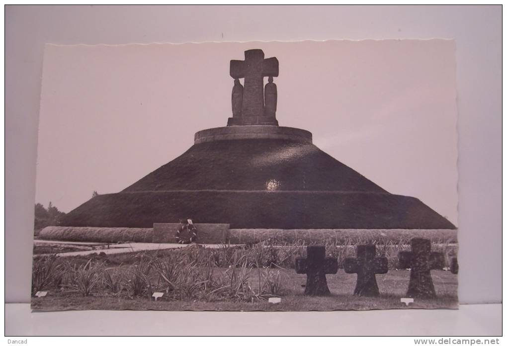 LA COMBE - LE CIMETIERE ALLEMAND - War Cemeteries