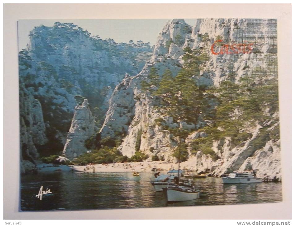 CASSIS  Lot de 24 cartes postales couleurs de Cassis