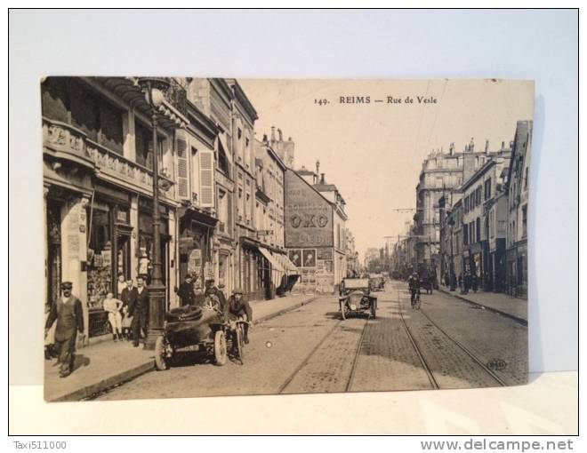 REIMS  Rue De Vesle Vers 1900 Tres Belle Carte Animée - Reims