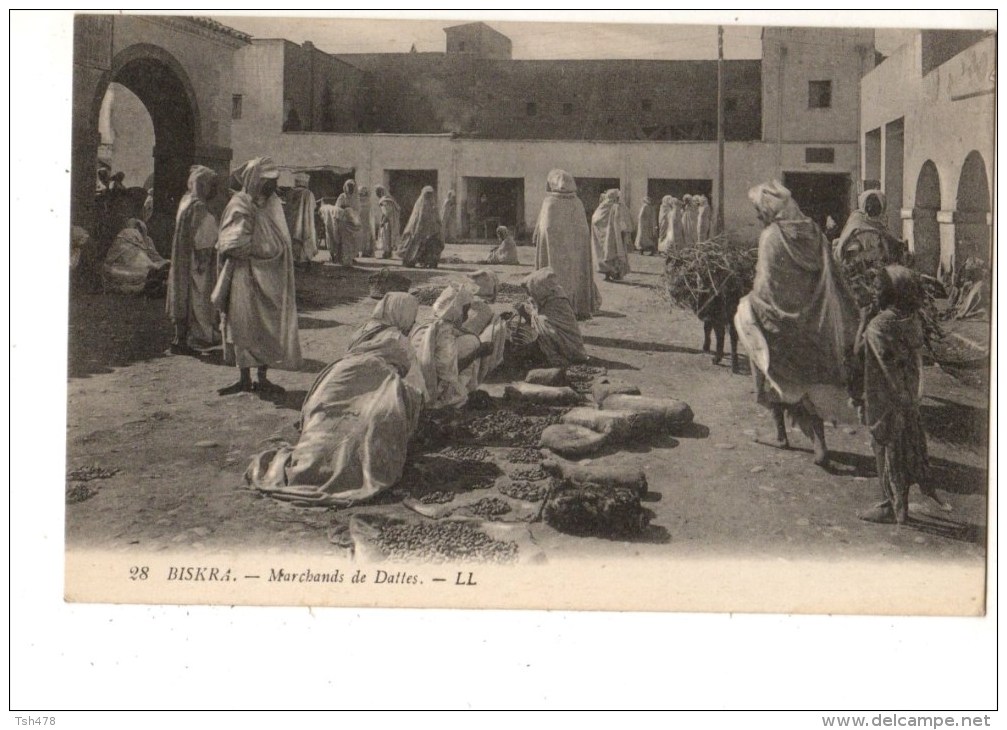 ALGERIE-----BISKRA----marchands De Dattes--voir 2 Scans - Biskra