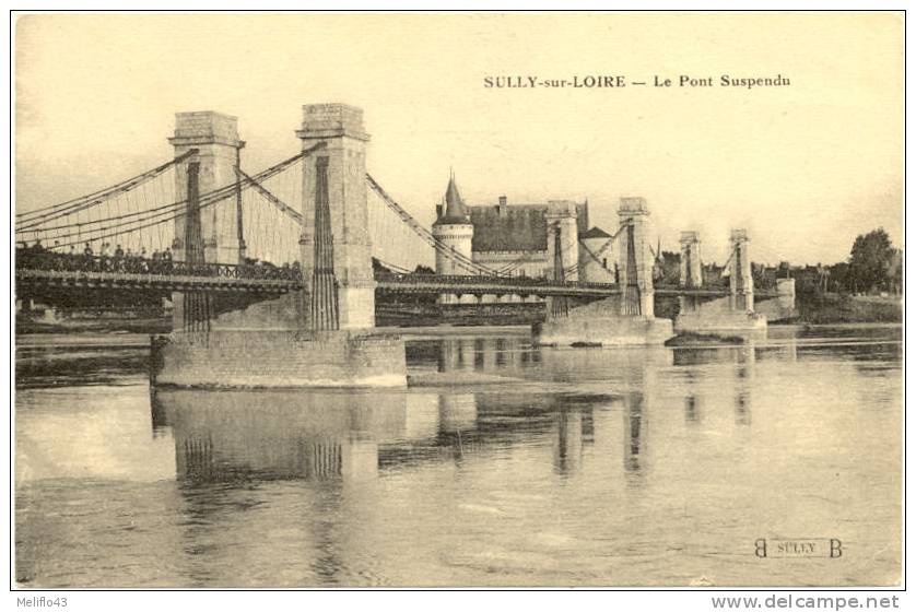 45/CPA - Sully Sur Loire - Le Pont Suspendu - Sully Sur Loire