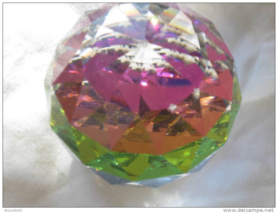 PRESSE PAPIER BOULE VERRE TAILLE - Paper-weights