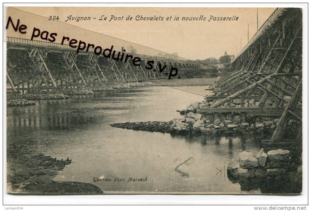 - 594 - Avignon - Le Pont De Chevalets Et La Nouvelle Passerelle, Non écrite, Bon état,  Scans. - Avignon