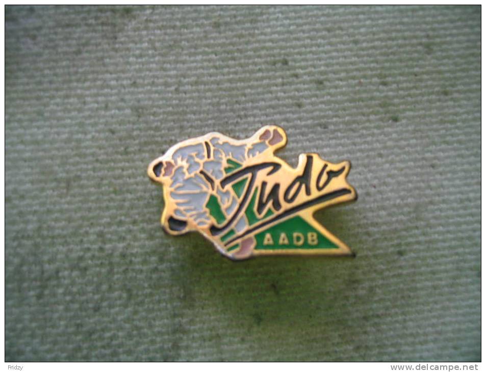 Pin´s AADB (Association Animation DAME BLANCHE) - AADB JUDO - Judo