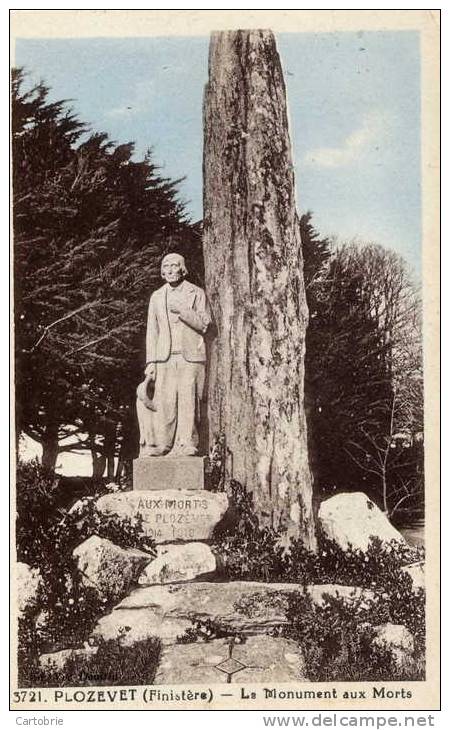 Dépt 29 - PLOZÉVET - Le Monument Aux Morts - Plozevet