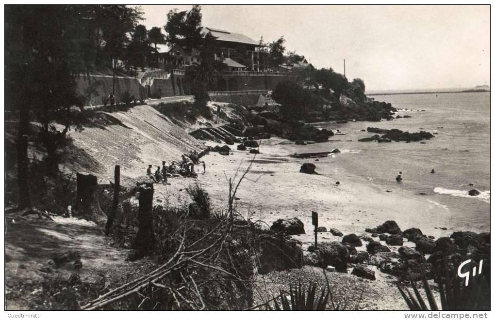 Sénégal. Cpsm Dent. Photographie De Gil.Dakar , La Plage De La Pointe. - Sénégal