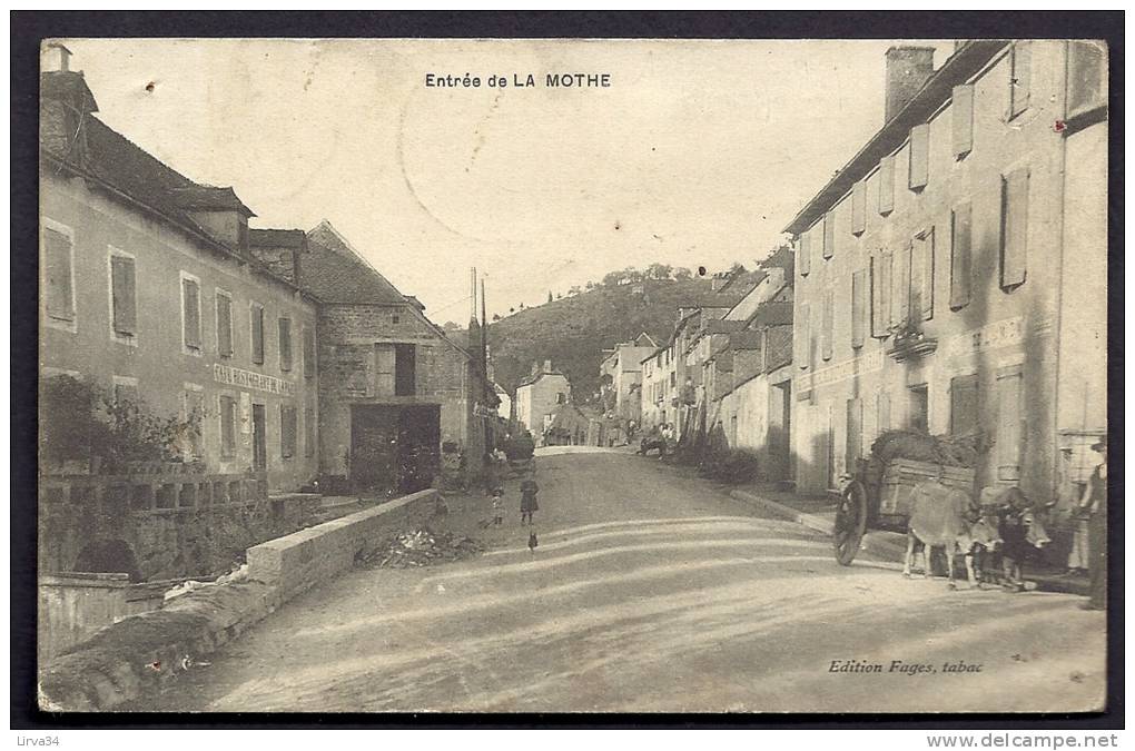 CPA  ANCIENNE- FRANCE- LA MOTHE (79)- L'ENTRÉE DU VILLAGE- BELLE ATTELAGE AGRICOLE AVEC PAIRE DE BOEUFS-ANIMATION- CAFÉ - La Mothe Saint Heray