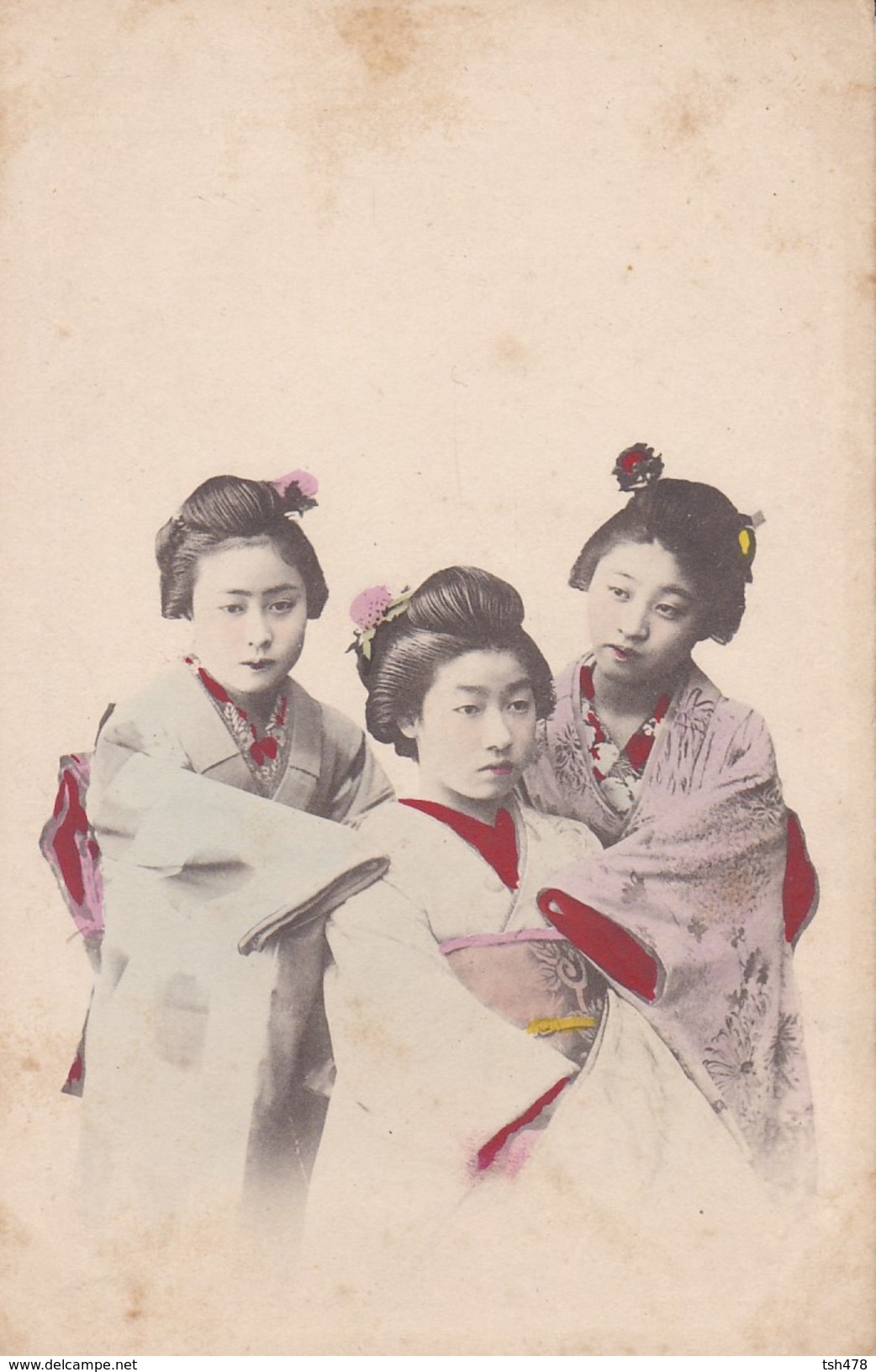 ASIE----JAPON---Jeunes Femmes--voir 2 Scans - Autres & Non Classés