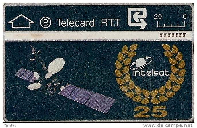 TARJETA DE BELGICA DE UN SATELITE  (SATELLITE) - Astronomia