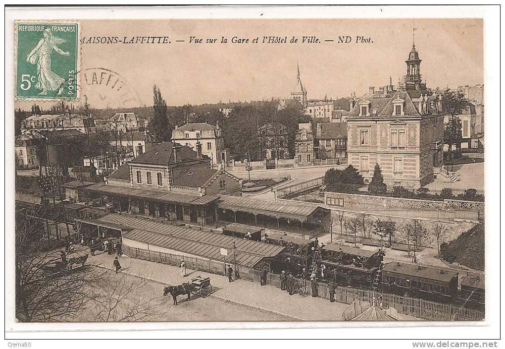 78 - MAISONS LAFFITTE - Vue Sur La Gare Et L'Gôtel De Ville - Maisons-Laffitte