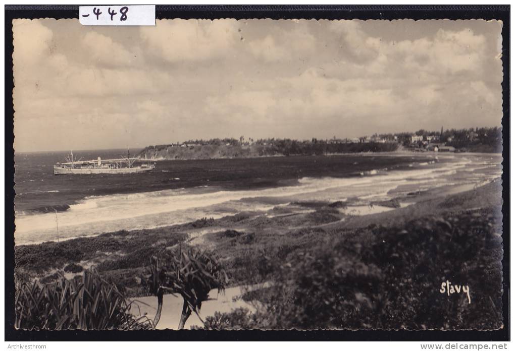 Madagascar - Fort-Dauphin : Cargo à L'encre Dans La Baie - Vers 1956 (trous D'épingle : Scan) (-448) - Madagascar