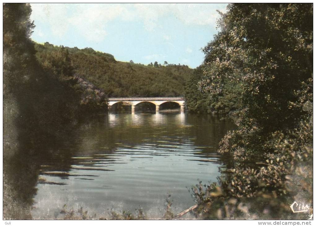 [24] Dordogne > NEUVIC Sur L'ISLE -Les Bords De L'Isle Et Le Pont De La Gare *PRIX FIXE - Autres & Non Classés