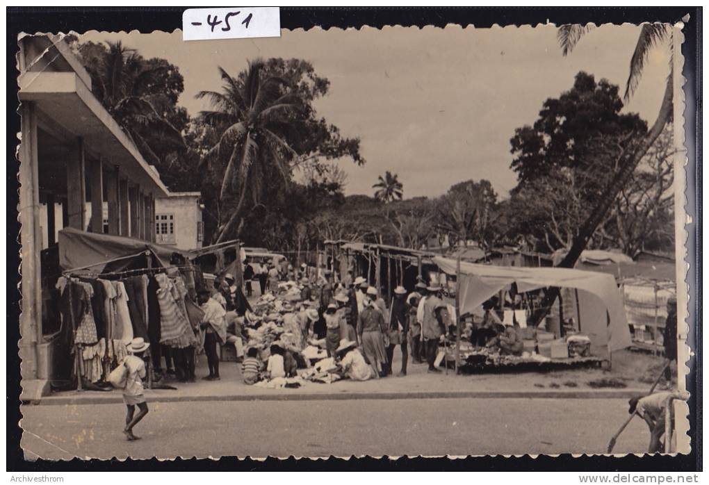 Madagascar - Mananjary : Marché; Vers 1957 ; Plis Aux Coins : Scan (-451) - Madagascar