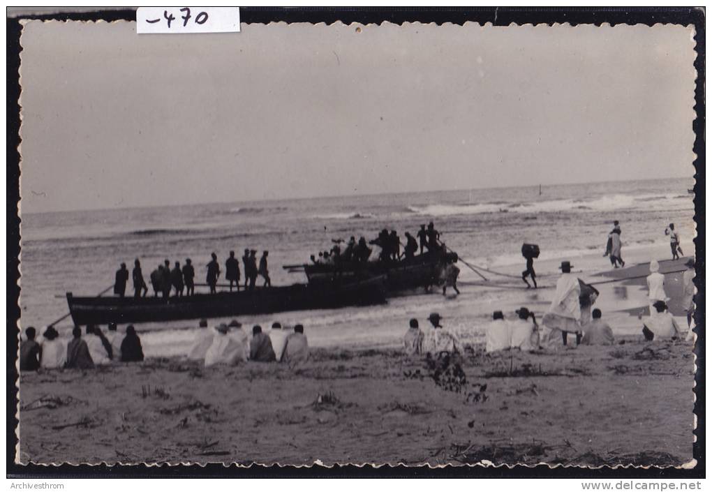 Madagascar -  Mananjary ; Bateaux Malgaches Au Bord Du Rivage, Vers 1956 (-470) - Madagascar