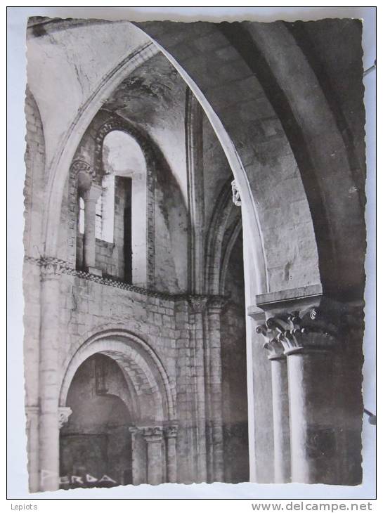 Carte Très Peu Courante - 14 - Caen - Abbatiale St Etienne - Galerie Supérieure De La Nef Ou Clerestory - Caen