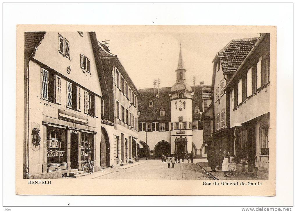 CPA CPSM Bas Rhin 67 - Benfeld - Rue Du Général De Gaulle - Collection A. Goetzmann - Benfeld