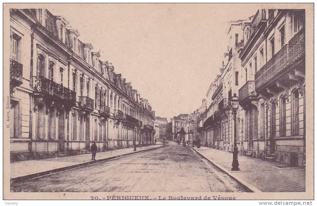 CPA 24 PERIGUEUX, Boulevard De Vésone. - Périgueux