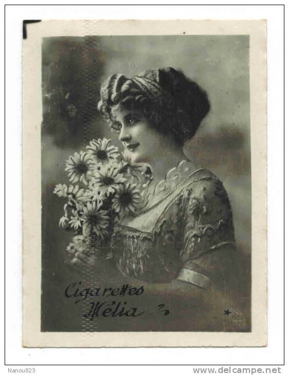 CHROMO CIGARETTES MELIA ALGER PIN UP : "Femme Au Bouquet De Fleurs" - Melia