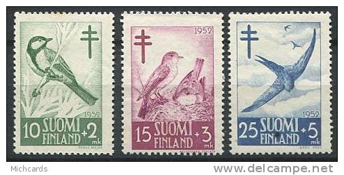 FINLANDE 1952 - Oiseau Croix Rouge - Neuf, Trace De Charniere (Yvert 396/98) - Unused Stamps