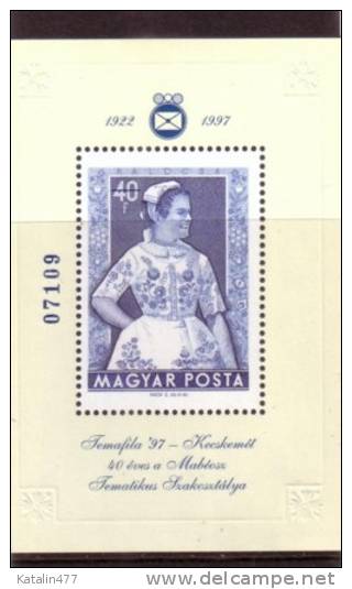 HUNGARY, 1997.Temahila,Kecskemét,/ Costumes,   Spec.block With Reprinted Fauna Stamps, Commemorative Sheet, MNH ×× - Feuillets Souvenir
