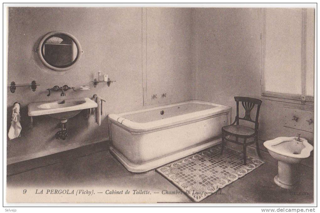 03, Vichy, Allier, La Pergola (9), Cabinet De Toilette, Chambre De Luxe - Vichy