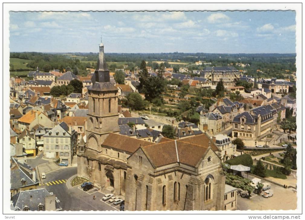 LA SOUTERRAINE. - L´Eglise Et Vue Générale.  CPM - La Souterraine