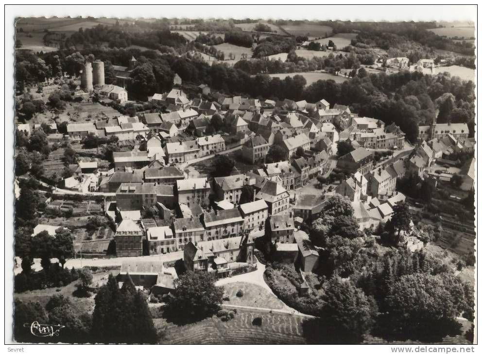 CROCQ. - Vue Générale Aérienne.  CPM Au Verso Cachet Du Timbre Historique De Crocq - Crocq