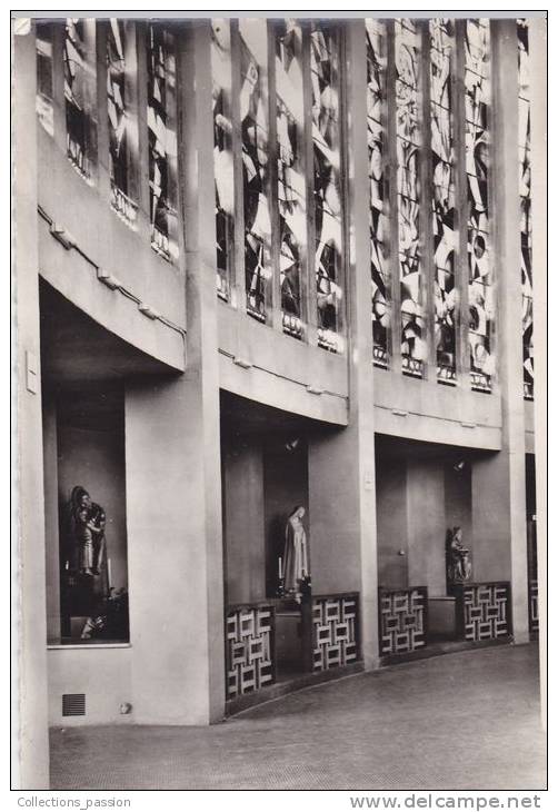 Cp , 76 , YVETOT , L'Église Saint-Pierre , Déambulatoire - Yvetot