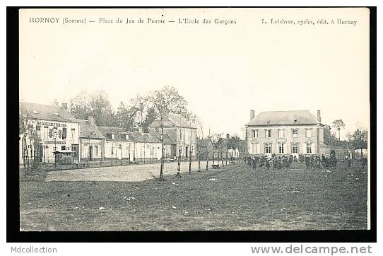 80 HORNOY LE BOURG / Place Du Jeu De Paume, Ecole Des Garçons / - Hornoy Le Bourg