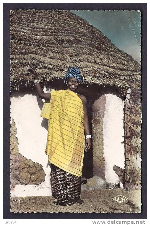 CPA-PHOTO COULEUR  ANCIENNE- TCHAD- BINDER- JEUNE FEMME FOULBÉ EN COSTUME LOCAL- TRES GROS PLAN - Tchad