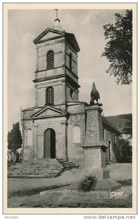SAINT JACUT DE LA MER - L'Église Et Le Monument Aux Morts - Saint-Jacut-de-la-Mer