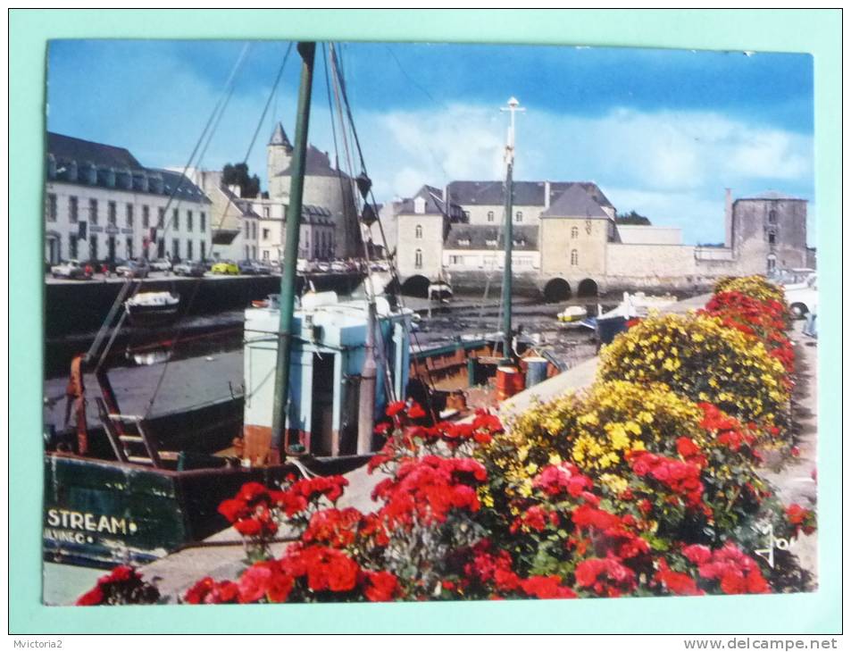 PONT L'ABBE - Le Fond Du Port, Le Moulin, Le Chateau - Pont L'Abbe