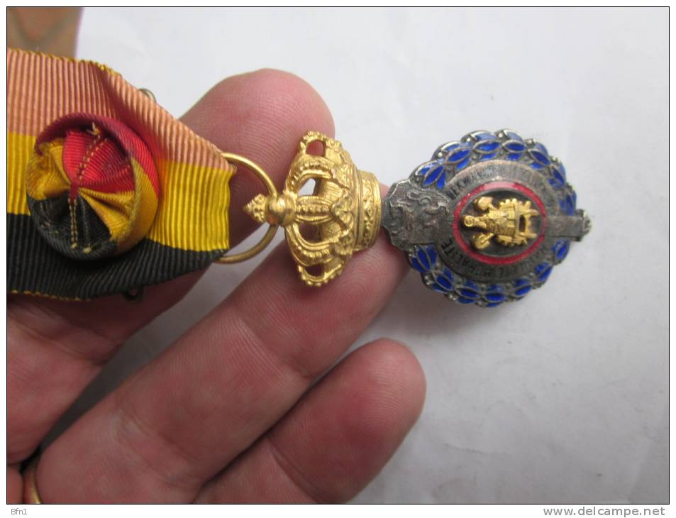 Médaille BEKWAAM - ZEDELJKHEID HABILITE MORALITE. VOIR PHOTOS - Belgio