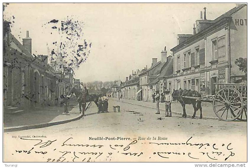 Indre-et-Loire : Nov12 389: Neuillé-Pont-Pierre  -  Rue De La Roue - Neuillé-Pont-Pierre