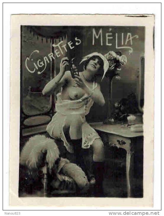 CHROMO CIGARETTES MELIA ALGER PIN UP : "Femme En Nuisette Se Parfumant" - Seins Nus - Melia