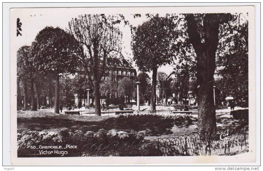 (RECTO / VERSO) GRENOBLE EN 1953 - N° 50 - PLACE VICTOR HUGO - Grenoble