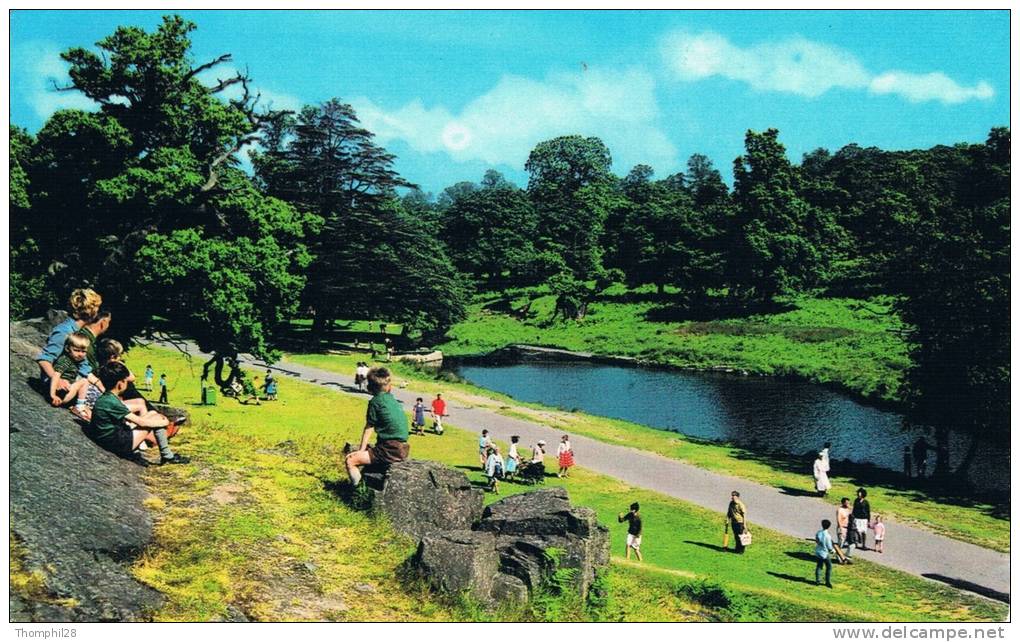 BRADGATE PARK - LEICESTER - Animation Avec Nombreux Enfants - TBE, Carte Neuve Petit Format, 2 Scans - Leicester