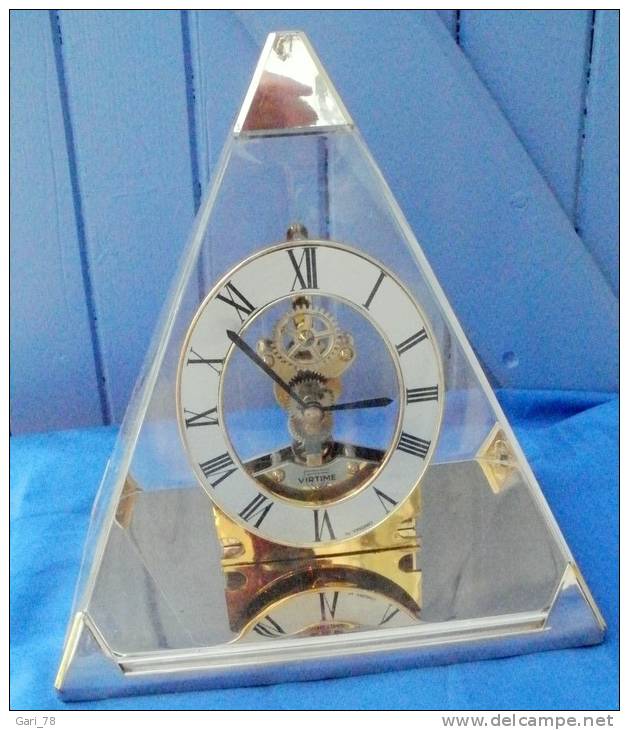 Horloge /  Pendule Pyramidale à Quartz - Horloges