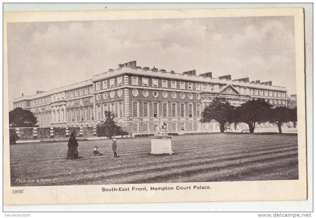 BR39839 South East Front Hampton Court Palace     2 Scans - Middlesex