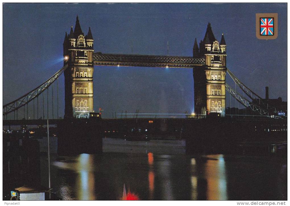 Cp , ANGLETERRE , LONDON , Tower Bridge And River Thames By Night - River Thames