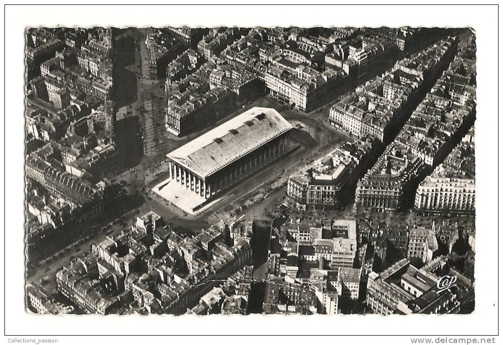 Cp, 75, Paris, L'Eglise De La Madeleine, Vue Aérienne - Chiese