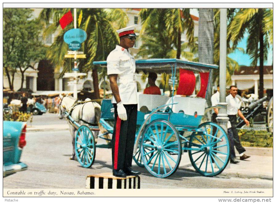 Nassau Bahamas - Constable On Traffic Duty - Uniforme Policier - Bahamas