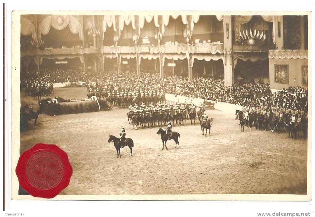 75 - Concours Hippique De  PARIS -Grand Palais - Dans Un Cachet Rouge - Photocarte - Installation Garde Républicaine - Reitsport