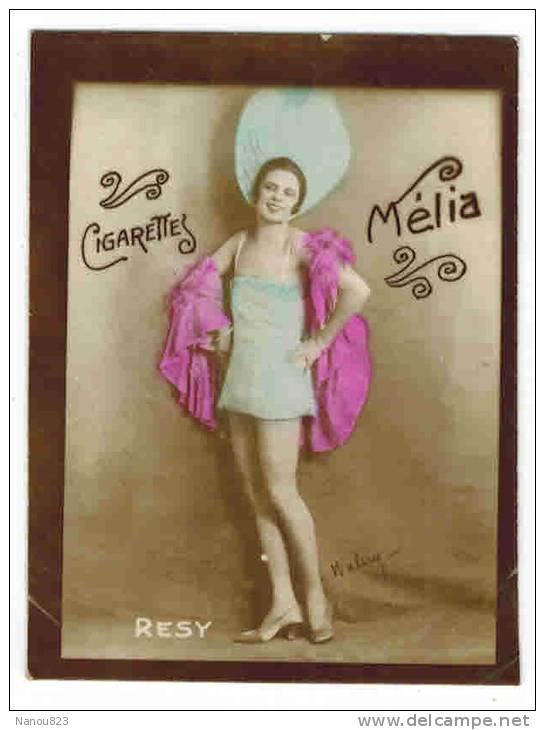 CHROMO COULEUR CIGARETTES MELIA  ALGER ARTISTE SPECTACLE PIN UP Signé WALERY : "RESY" Femme Au Chapeau - Melia