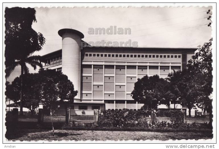 CAMEROUN~CAMEROON~DOUALA~HOTEL DES COCOTIERS~SOUTH FACADE ~1950s Postcard RPPC  [c4885] - Cameroun