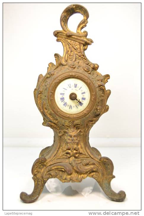 Ancienne Horloge En Bronze  Ou Régule, Cadran émaillé, Style Art Nouveau - Clocks