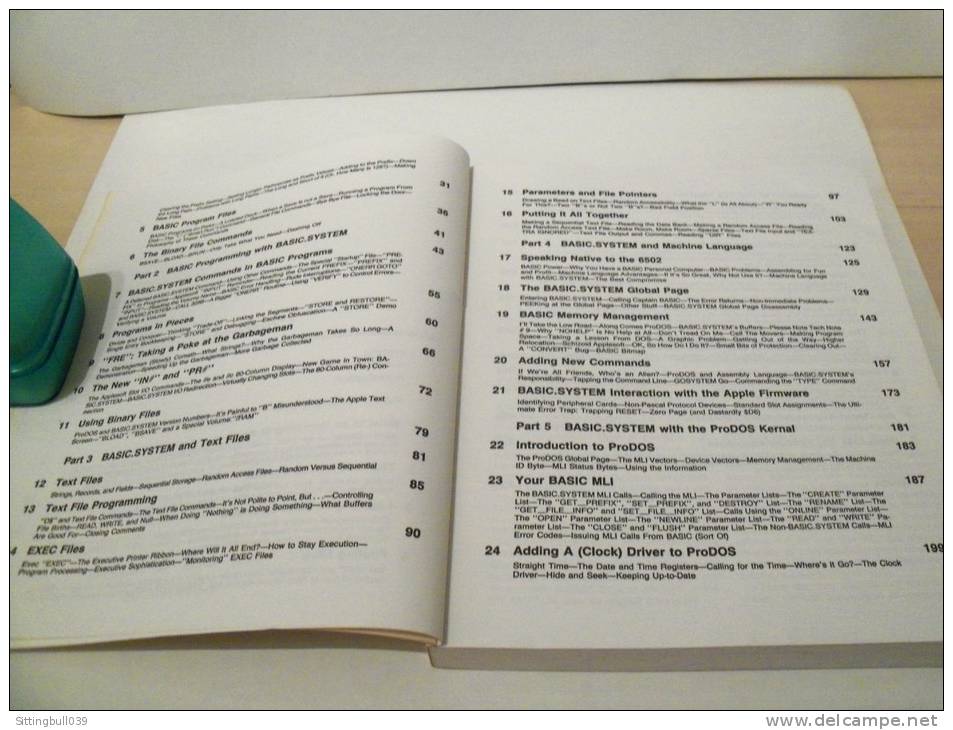 Informatique. ProDOS Inside and Out par Dennis DOMS et Tom WEISHAAR. Tab.Books.Inc. 1986. First edition. RARE !