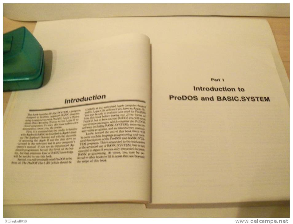 Informatique. ProDOS Inside and Out par Dennis DOMS et Tom WEISHAAR. Tab.Books.Inc. 1986. First edition. RARE !