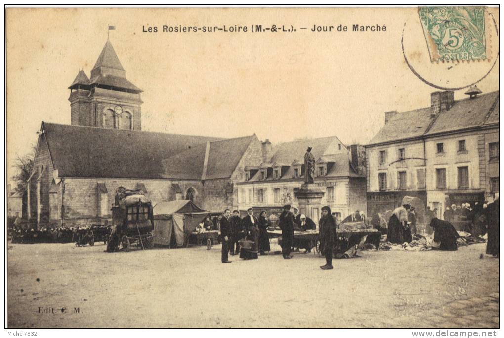 Les Rosiers Sur Loire Jour De Marché - Other & Unclassified