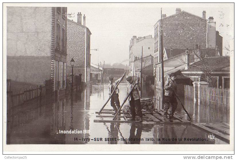 Inondation 1910 - 14 - Ivry Sur Seine - La Rue De La Révolution ( RARE !!! ) - Ivry Sur Seine